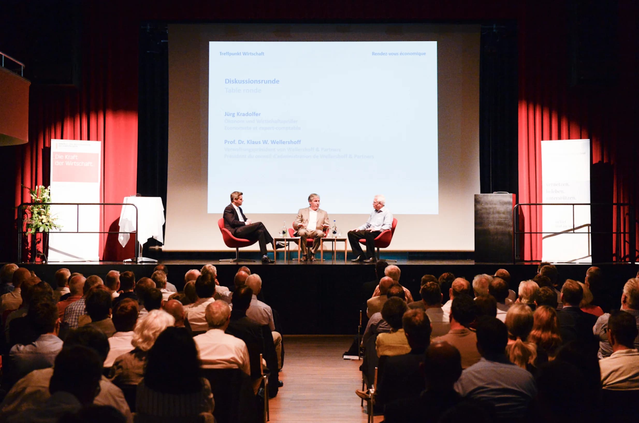 Jürg Kradolfer auf dem Podium bei „Treffpunkt Wirtschaft“